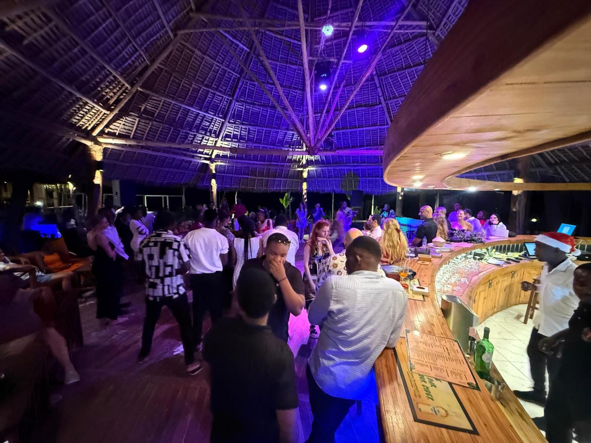 Tiki Beach Club & Resort (Adults Only) Bwejuu Extérieur photo